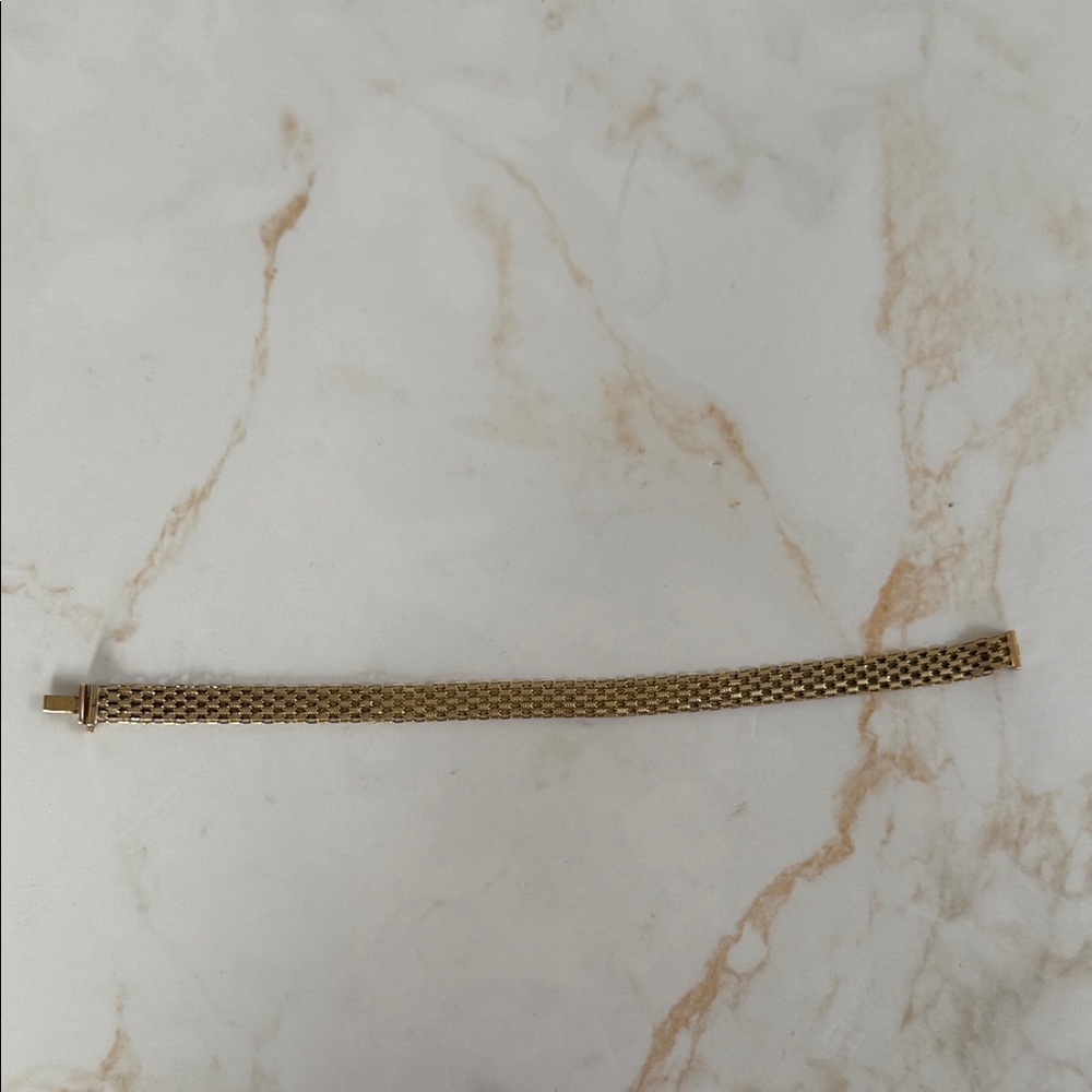 Elegant 14k Gold Mesh Bracelet